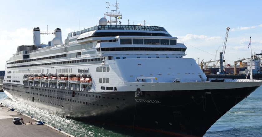 81 passengers suffer &lsquo;gastrointestinal illness&rsquo; aboard Holland America cruise