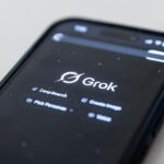 La Commission européenne ouvre une enquête sur Grok après la divulgation de fausses images de femmes et enfants dénudés
