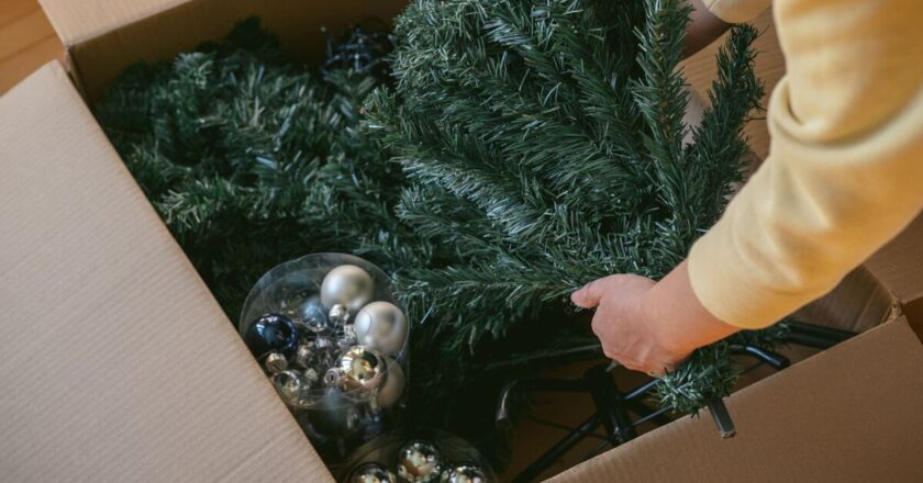 People argue over when to take down Christmas decorations