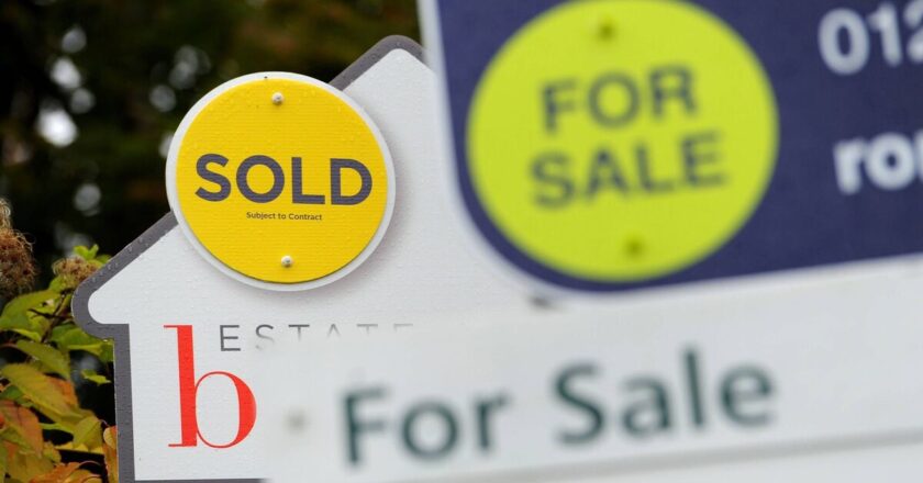 UK house prices drop 0.6% to six-month low in December | Personal Finance | Finance