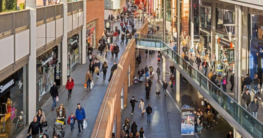 UK fashion icon with more than 200 shops to close 32 this month — full list