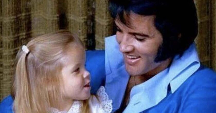 Elvis 91st birthday ceremony livestream gets tearful with Lisa Marie tribute | Music | Entertainment