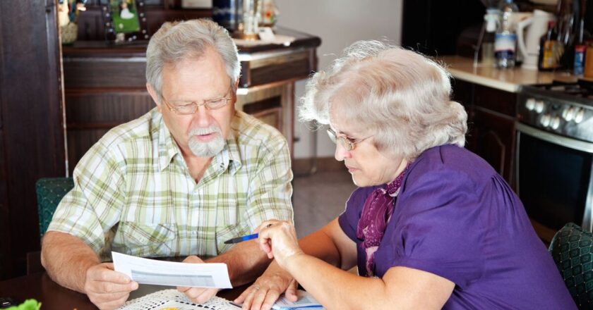 HMRC reminds ‘less than one month’ before major tax deadline | Personal Finance | Finance