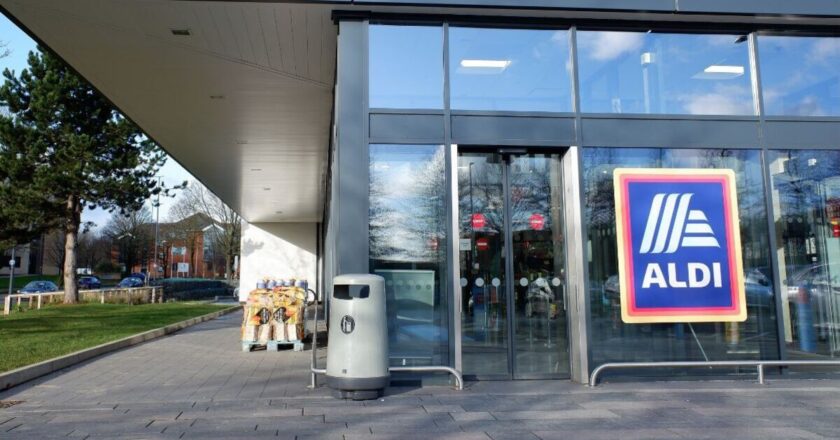 Aldi announces huge pay increase for staff in March 2026 | Personal Finance | Finance