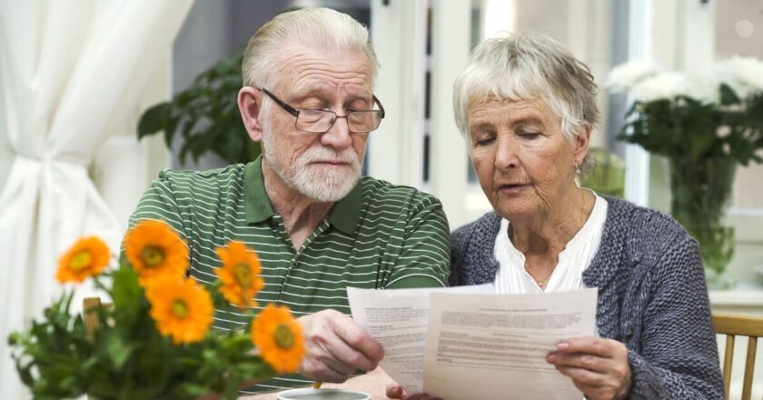 Married pensioners could claim £4,300 income boost | Personal Finance | Finance