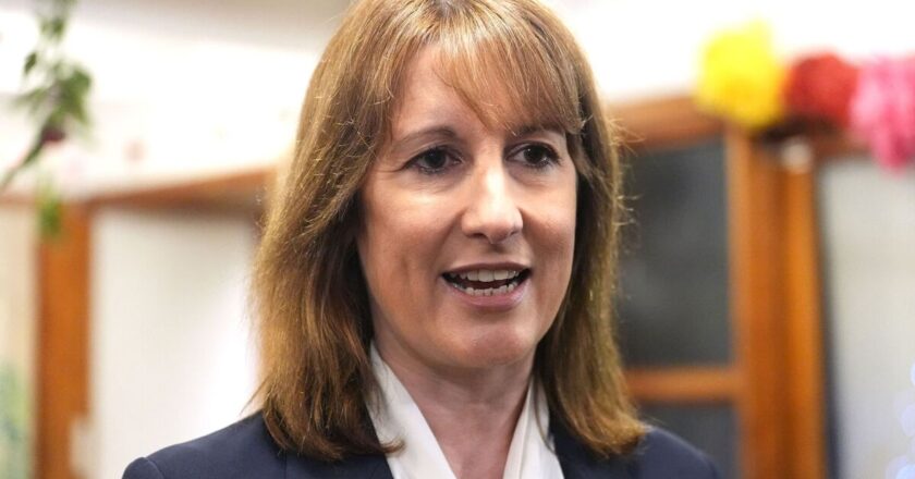 Reeves slammed as GDP growth is ‘economic version of treading water’ | Personal Finance | Finance