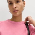 Marks and Spencer &lsquo;breathable&rsquo; jumper that &lsquo;won&rsquo;t bobble&rsquo; for £4.50