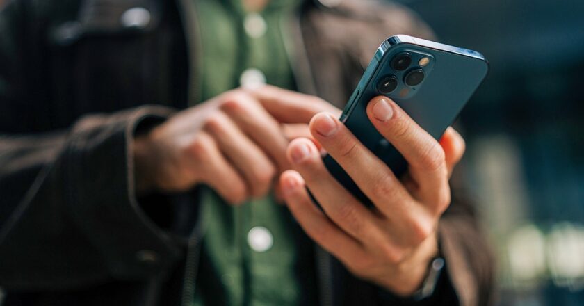 Google Gemini to power Apple Siri in new AI partnership announcement deal