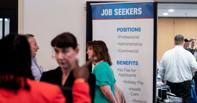 Private sector adds 41,000 jobs in December: ADP