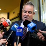 l’assaillant présumé Naveed Akram comparait pour la première fois devant la justice australienne