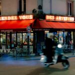 Des PMU dans leur jus à la vogue du bleu de travail : la ruée vers l’authentique, un nouveau « tourisme social »