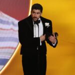 les images des prises de parole d’artistes contre la police de l’immigration