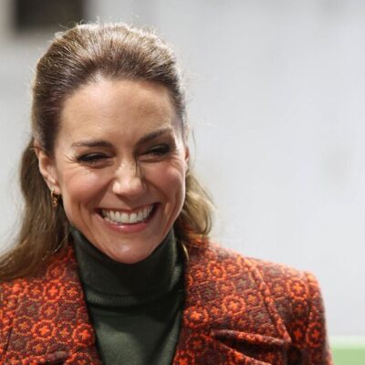 Princess Kate beams in orange wool coat as she celebrates Welsh fashion | Royal | News
