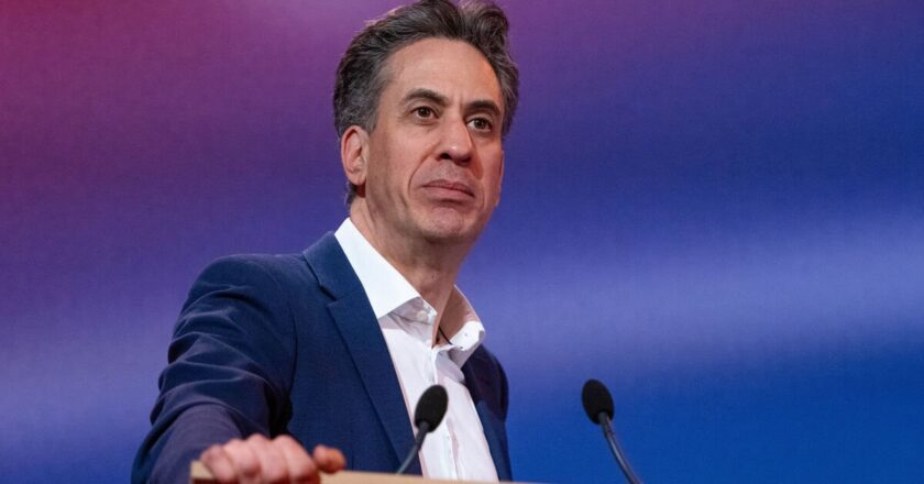 Ed Miliband accused of crushing UK families with ‘gargantuan Net Zero trick’ | Politics | News