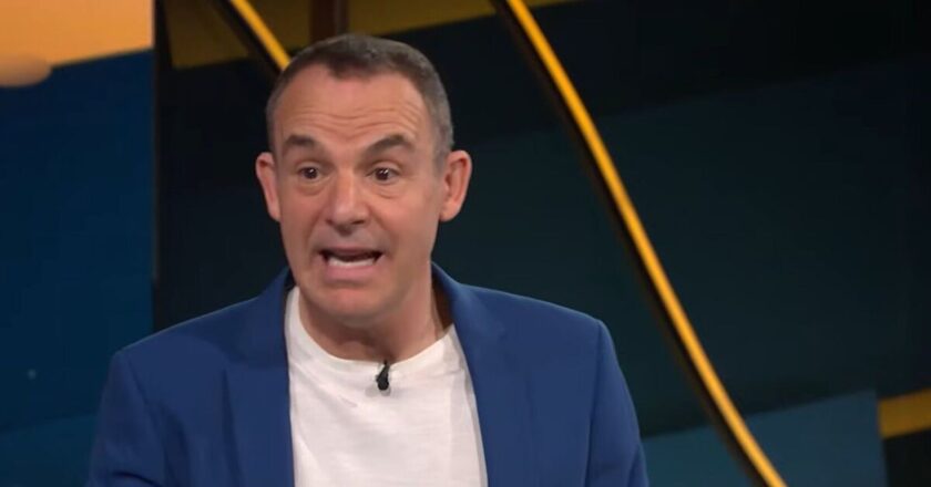 Martin Lewis gives £10,000 pensions cash ‘tax trap’ £700 warning | Personal Finance | Finance