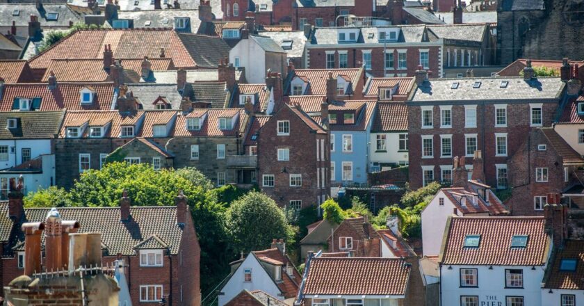 Council tax shock as some face hikes of up to 9% – how much your bill may rise in April | Personal Finance | Finance