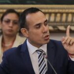 Au Pérou, le président, José Jeri, à son tour menacé de destitution par le Congrès