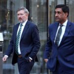 en dénonçant le caviardage des dossiers publiés par le ministère de la justice, deux élus américains révèlent le nom de personnes sans lien avec l’affaire