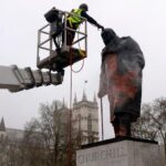 Un homme arrêté après la dégradation d’une statue de Winston Churchill à Londres