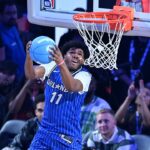 Magic’s Jase Richardson falls on dunk attempt