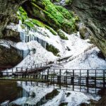 5,000-year-old bacteria from ice cave resistant to modern antibiotics