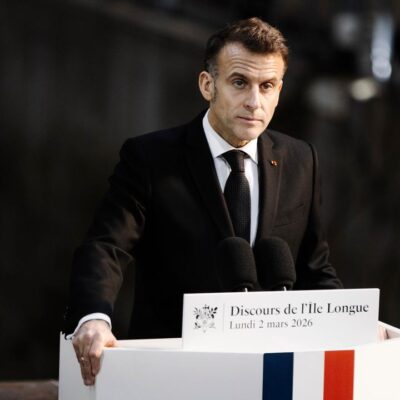 Emmanuel Macron affirme avoir demandé à Benyamin Nétanyahou « de s’abstenir d’une offensive terrestre » au Liban