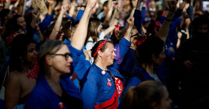 « On ne lâchera rien ! », a lancé Gisèle Pelicot au départ de la manifestation parisienne pour les droits des femmes