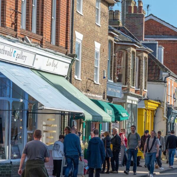 Popular charity shop confirms 88 closures as clothing brand shuts more stores