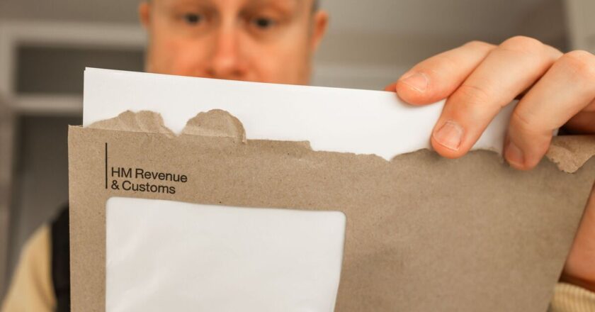 HMRC tax deadline on Tuesday with £125 extra charges to follow | Personal Finance | Finance