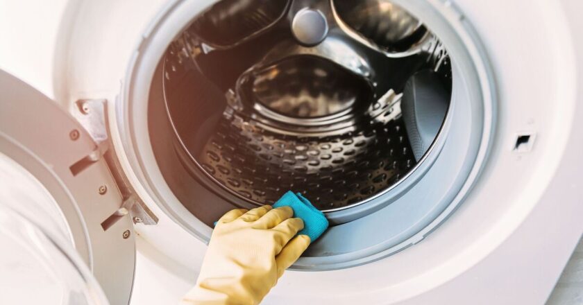 Stop using vinegar to clean washing machine and do 1 thing instead