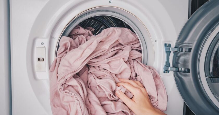 ‘Best’ temp to wash bed sheets to clean them and kill germs