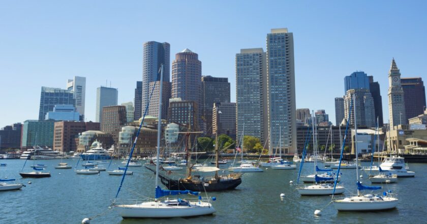 Massachusetts loses 182,000 residents in 5 years to out-migration