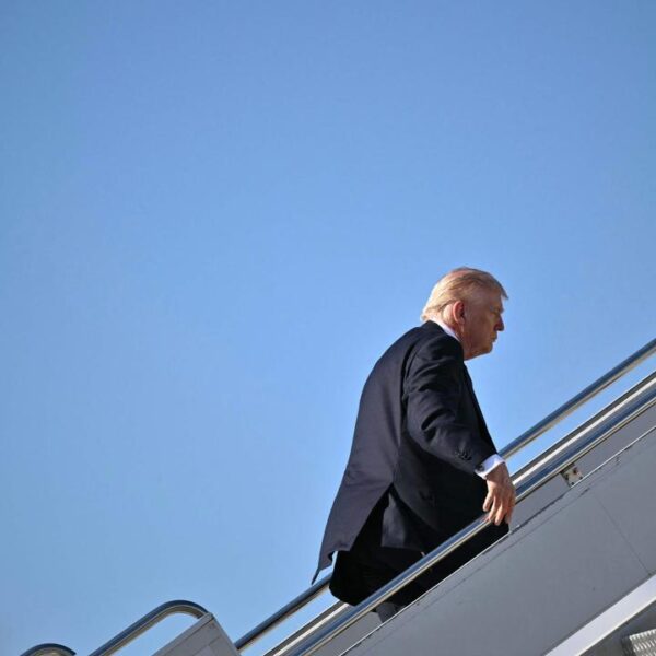 Donald Trump promet de « venger » la mort des militaires américains, dans une allocution dimanche soir