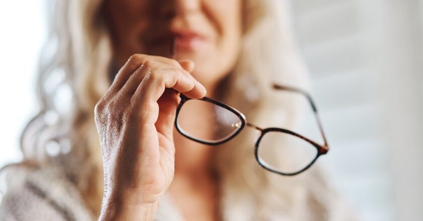 5 lifestyle tips to reduce age-related vision loss, from an ophthalmologist